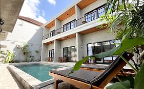 Adi Surya Guest House